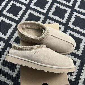 UGG Kids Beige Slippers